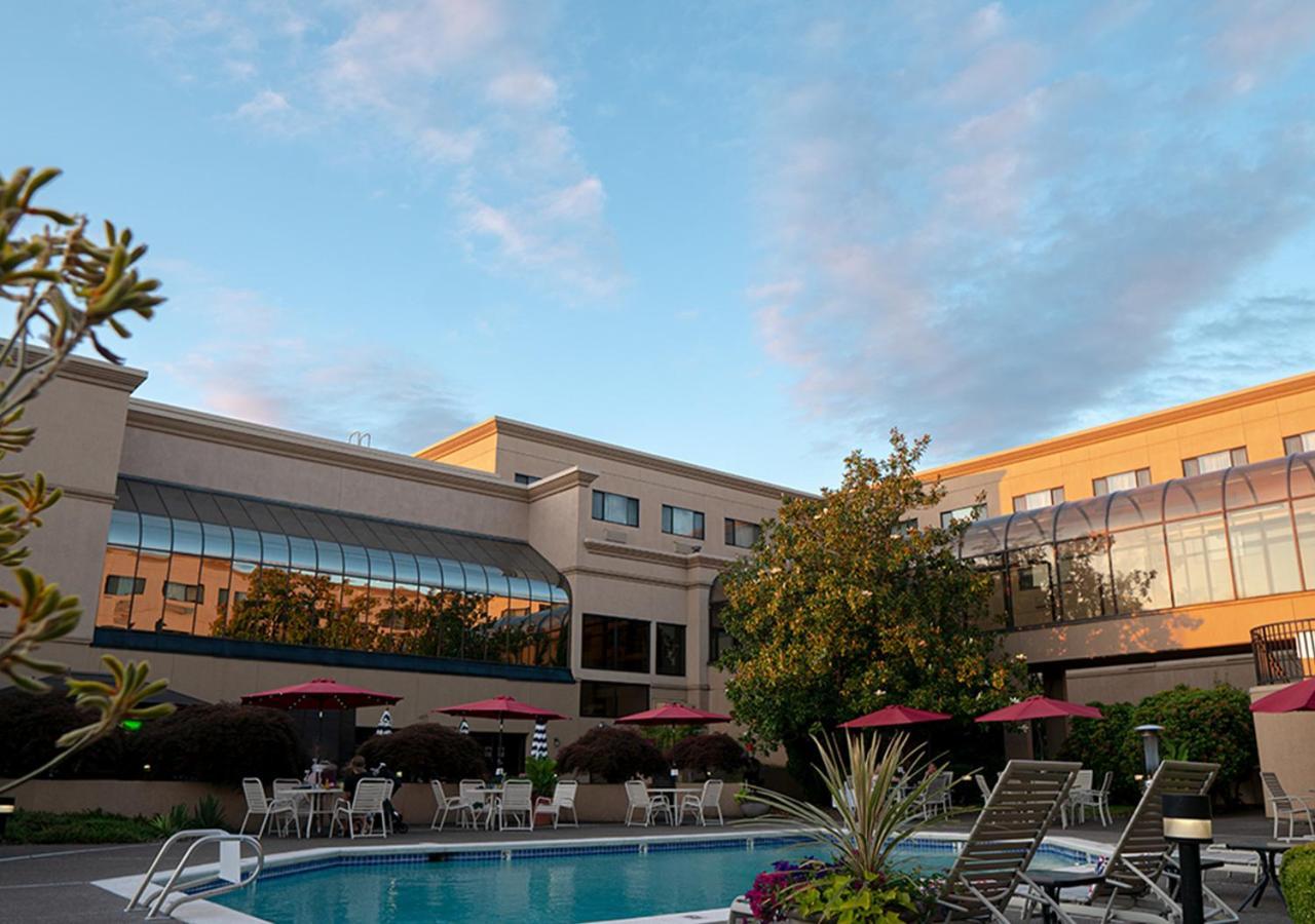 Monarch Hotel & Conference Center Clackamas Exteriör bild